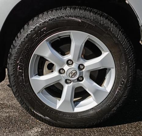 Toyota RAV4 III (XA30) Рестайлинг с пробегом 2011 года, цена 949 000 рублей, 362549 км, внедорожник, Автокод Объявления