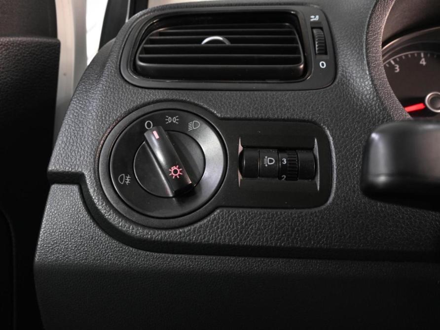 Volkswagen Polo V Рестайлинг Ростов-на-Дону  - изображение 14