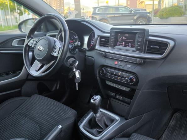Kia Ceed III с пробегом 2019 года, цена 1 390 000 рублей, 155107 км, хэтчбек, Автокод Объявления