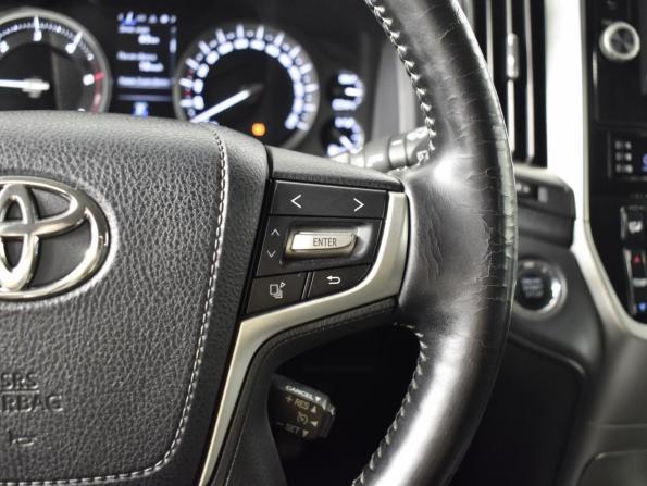 Toyota Land Cruiser 200 Series Рестайлинг 2 с пробегом 2018 года, цена 6 620 900 рублей, 125115 км, внедорожник, Автокод Объявления