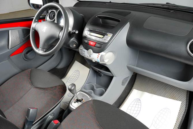 Peugeot 107 I Рестайлинг с пробегом 2010 года, цена 699 000 рублей, 92829 км, хэтчбек, Автокод Объявления