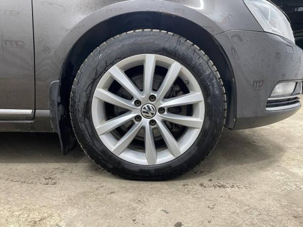 Volkswagen Passat B7 с пробегом 2012 года, цена 799 000 рублей, 308000 км, универсал, Автокод Объявления