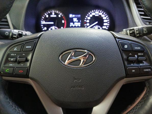 Hyundai Tucson III с пробегом 2016 года, цена 1 945 000 рублей, 191830 км, внедорожник, Автокод Объявления