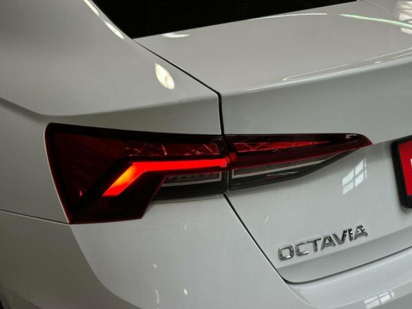 Skoda Octavia IV (A8) с пробегом 2021 года, цена 2 250 000 рублей, 126990 км, лифтбек, Автокод Объявления