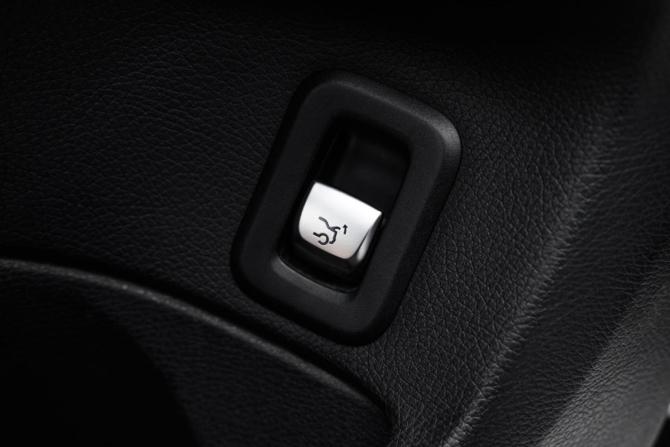 Mercedes-Benz C-Класс IV (W205) с пробегом 2016 года, цена 2 490 000 рублей, 187813 км, седан, Автокод Объявления