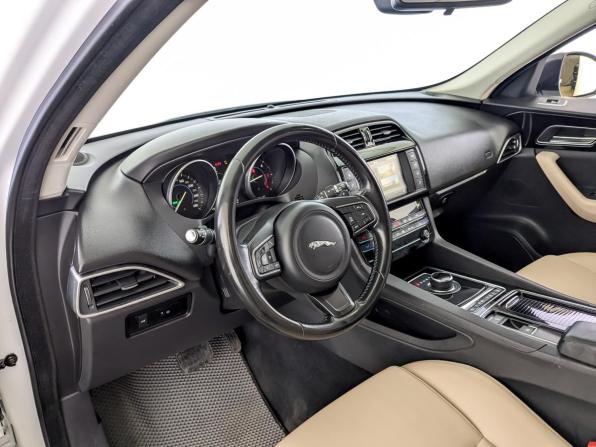 Jaguar F-Pace I с пробегом 2018 года, цена 2 650 000 рублей, 172162 км, внедорожник, Автокод Объявления