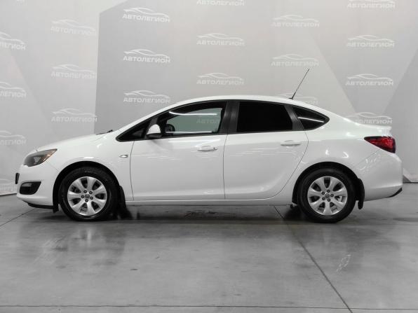 Opel Astra J Рестайлинг с пробегом 2014 года, цена 1 100 000 рублей, 198000 км, седан, Автокод Объявления