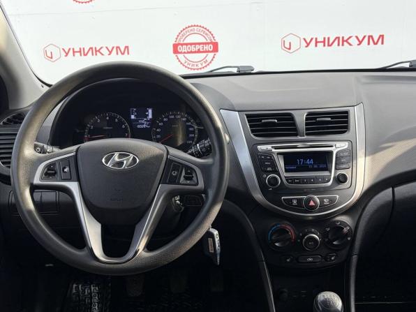 Hyundai Solaris I Рестайлинг с пробегом 2015 года, цена 919 000 рублей, 100284 км, хэтчбек, Автокод Объявления