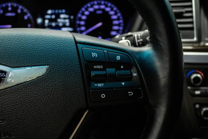 Hyundai Genesis II с пробегом 2014 года, цена 1 319 000 рублей, 483674 км, седан, Автокод Объявления