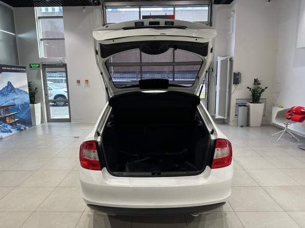 Skoda Rapid I с пробегом 2014 года, цена 830 000 рублей, 143682 км, лифтбек, Автокод Объявления