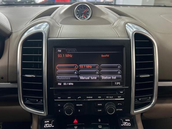 Porsche Cayenne II (958) с пробегом 2013 года, цена 2 650 000 рублей, 273288 км, внедорожник, Автокод Объявления