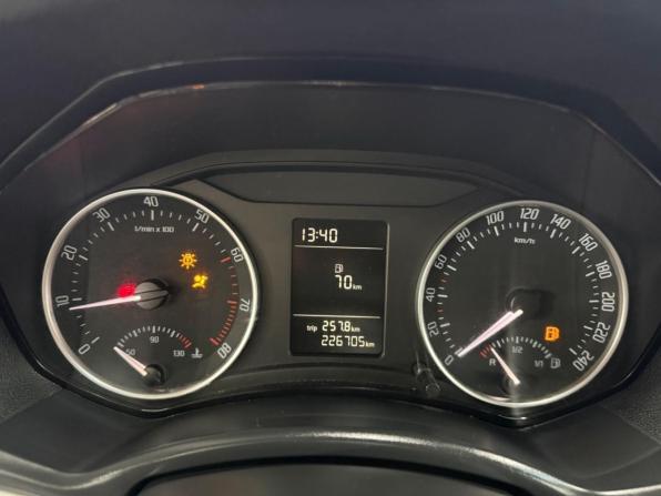 Skoda Octavia II (A5) Рестайлинг с пробегом 2011 года, цена 646 800 рублей, 226576 км, лифтбек, Автокод Объявления