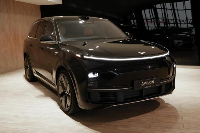 Новый Li Auto (Lixiang) L9 I Рестайлинг 2025 года, цена 11 990 000 рублей, внедорожник, Автокод Объявления