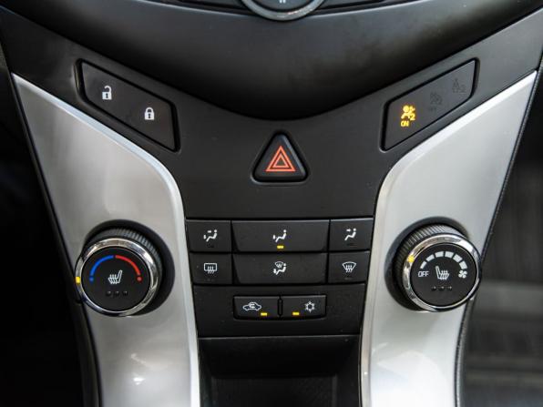 Chevrolet Cruze I Рестайлинг с пробегом 2014 года, цена 888 000 рублей, 124558 км, седан, Автокод Объявления