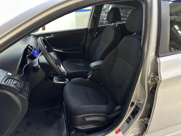 Hyundai Solaris I с пробегом 2011 года, цена 570 000 рублей, 213521 км, седан, Автокод Объявления