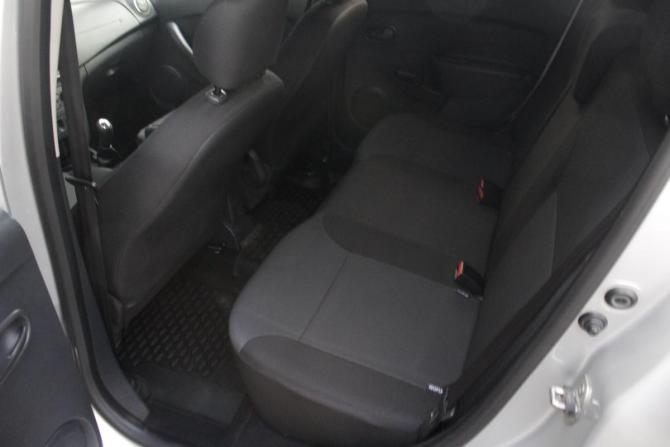 Renault Logan II с пробегом 2015 года, цена 745 000 рублей, 190657 км, седан, Автокод Объявления
