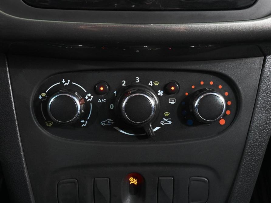 Renault Logan II Рестайлинг Ростов-на-Дону  - изображение 13