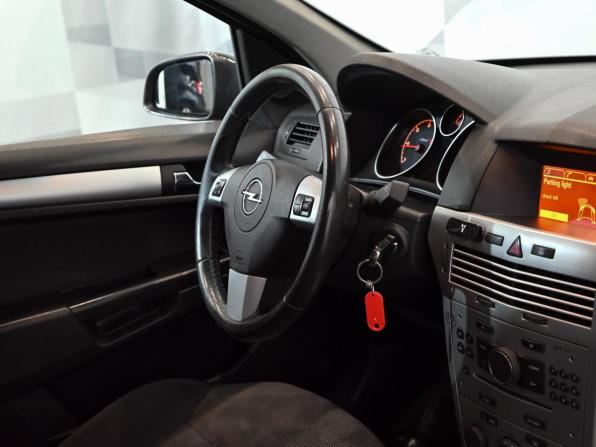 Opel Astra H Рестайлинг с пробегом 2009 года, цена 450 000 рублей, 283942 км, универсал, Автокод Объявления