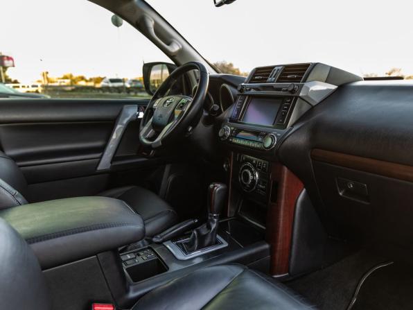 Toyota Land Cruiser Prado 150 Series Рестайлинг 1 с пробегом 2015 года, цена 3 998 000 рублей, 135004 км, внедорожник, Автокод Объявления