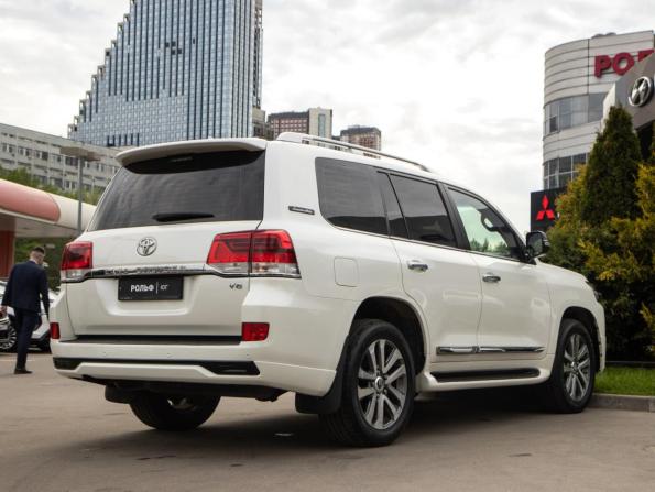 Toyota Land Cruiser 200 Series Рестайлинг 2 с пробегом 2017 года, цена 7 398 000 рублей, 98000 км, внедорожник, Автокод Объявления