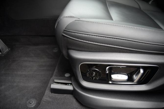 Li Auto (Lixiang) L7 I с пробегом 2024 года, цена 5 490 000 рублей, 14390 км, внедорожник, Автокод Объявления