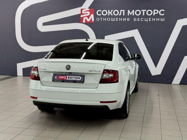 Skoda Octavia III (A7) Рестайлинг с пробегом 2017 года, цена 2 149 900 рублей, 177000 км, лифтбек, Автокод Объявления