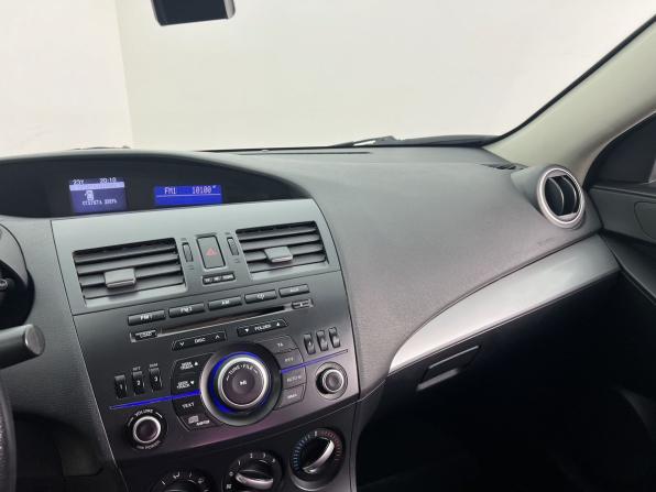 Mazda 3 II (BL) Рестайлинг с пробегом 2011 года, цена 890 000 рублей, 220641 км, седан, Автокод Объявления