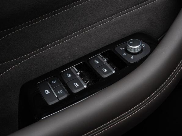 Geely Monjaro I Рестайлинг 2 с пробегом 2026 года, цена 4 080 000 рублей, 32 км, внедорожник, Автокод Объявления