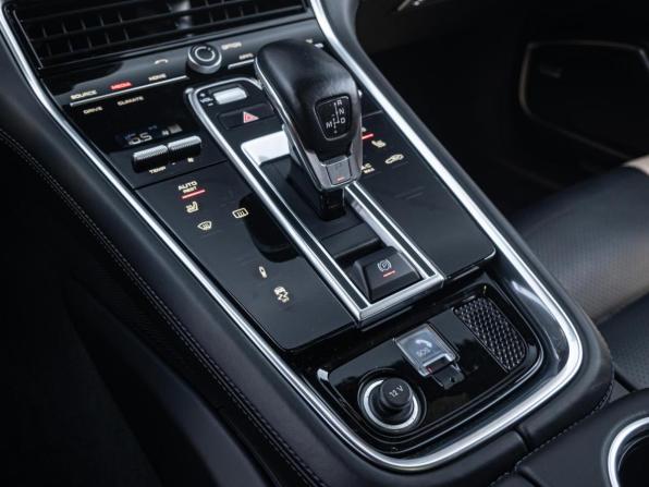 Porsche Panamera II с пробегом 2017 года, цена 5 730 000 рублей, 110487 км, лифтбек, Автокод Объявления
