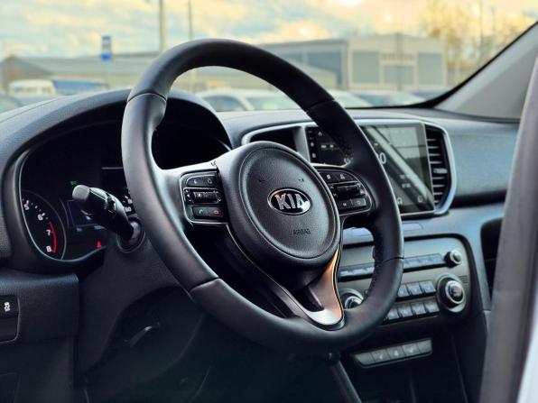 Kia Sportage IV Рестайлинг с пробегом 2018 года, цена 2 090 000 рублей, 78304 км, внедорожник, Автокод Объявления
