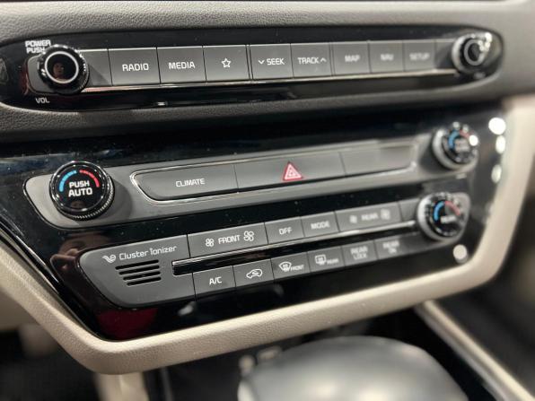 Kia Carnival III с пробегом 2020 года, цена 2 685 000 рублей, 89145 км, минивэн, Автокод Объявления