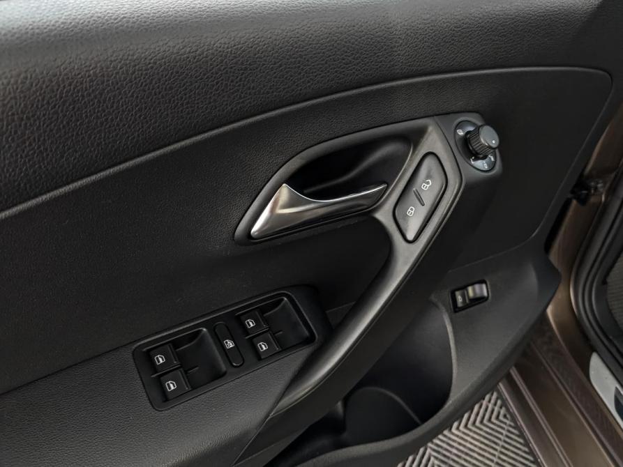 Volkswagen Polo V Рестайлинг Москва  - изображение 25