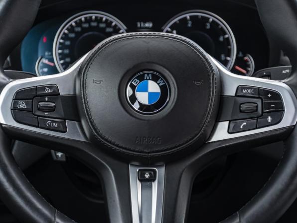 BMW 5 серии VII (G30/G31/G38) с пробегом 2017 года, цена 3 558 000 рублей, 182204 км, седан, Автокод Объявления