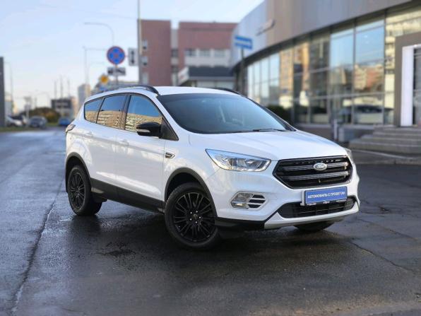 Ford Kuga II Рестайлинг с пробегом 2018 года, цена 2 019 000 рублей, 62075 км, внедорожник, Автокод Объявления