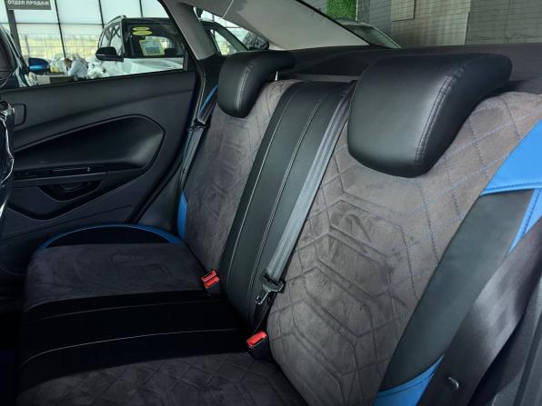 Ford Fiesta Mk6 Рестайлинг с пробегом 2015 года, цена 950 000 рублей, 72300 км, седан, Автокод Объявления