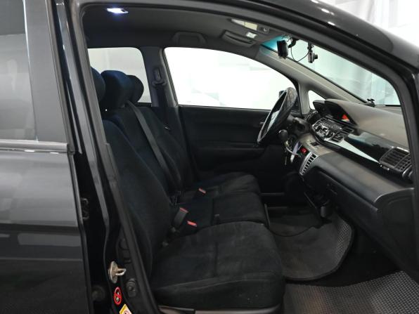 Honda FR-V с пробегом 2006 года, цена 550 000 рублей, 302829 км, минивэн, Автокод Объявления