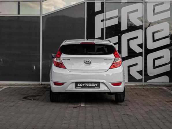 Hyundai Solaris I с пробегом 2014 года, цена 885 000 рублей, 122133 км, хэтчбек, Автокод Объявления