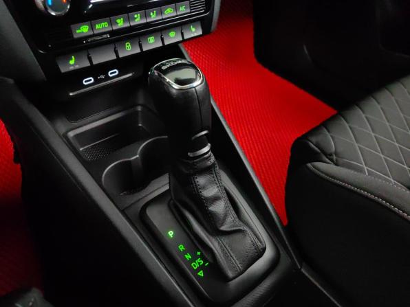 Skoda Rapid II с пробегом 2020 года, цена 1 635 000 рублей, 96275 км, лифтбек, Автокод Объявления