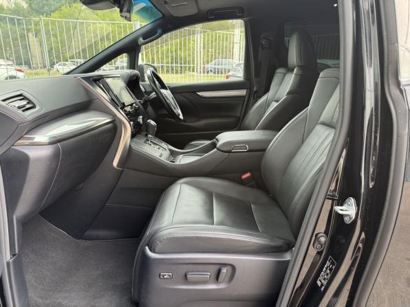 Toyota Alphard III Рестайлинг с пробегом 2018 года, цена 3 800 000 рублей, 153509 км, минивэн, Автокод Объявления