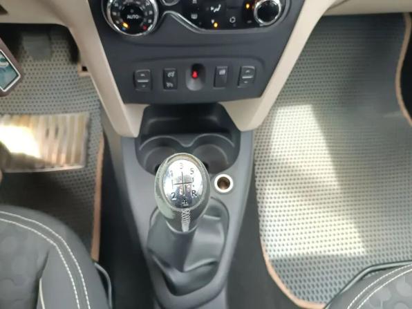 Renault Logan II с пробегом 2014 года, цена 535 000 рублей, 176543 км, седан, Автокод Объявления