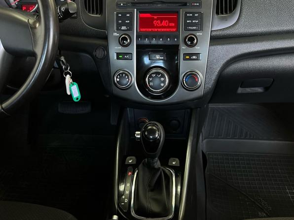 Kia Cerato II с пробегом 2011 года, цена 899 000 рублей, 160303 км, седан, Автокод Объявления