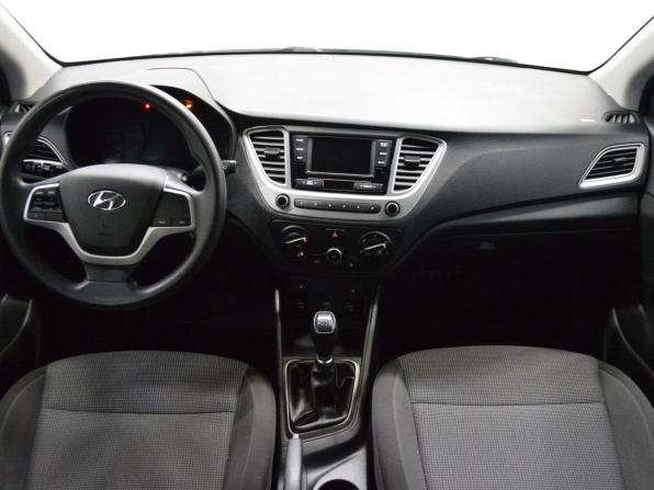 Hyundai Solaris II с пробегом 2019 года, цена 865 000 рублей, 155487 км, седан, Автокод Объявления