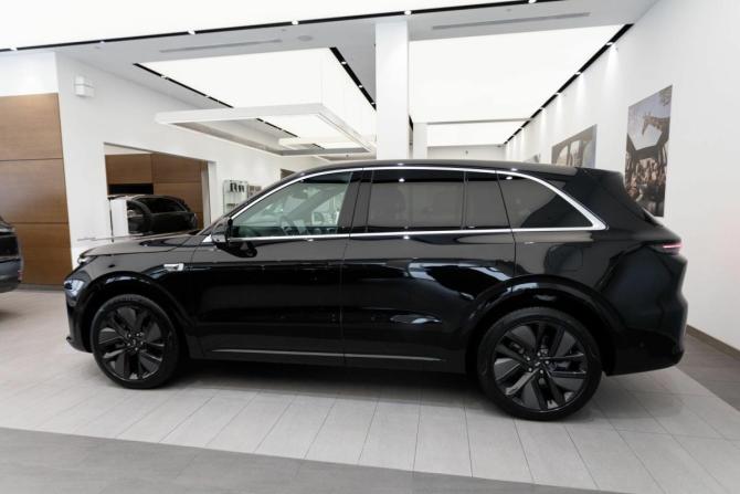 Новый Li Auto (Lixiang) L6 2025 года, цена 8 890 000 рублей, внедорожник, Автокод Объявления