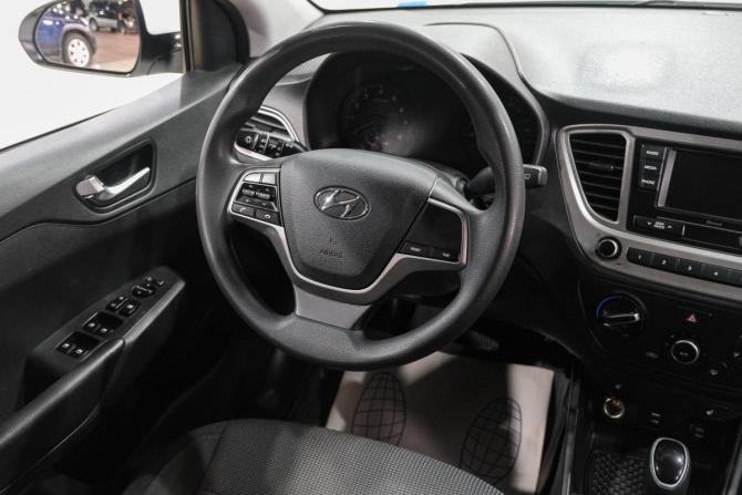 Hyundai Solaris II Рестайлинг с пробегом 2020 года, цена 1 399 000 рублей, 60000 км, седан, Автокод Объявления