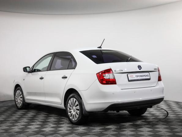 Skoda Rapid I с пробегом 2017 года, цена 989 000 рублей, 148424 км, лифтбек, Автокод Объявления