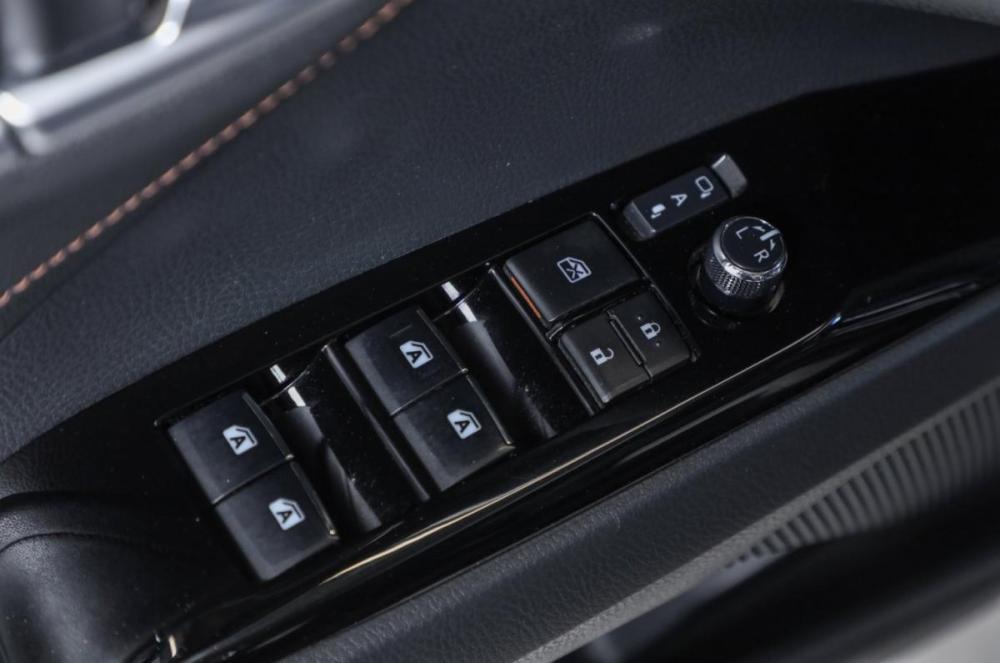 Toyota Camry VIII (XV70) Новосибирск  - изображение 16
