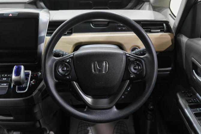 Honda Freed II с пробегом 2018 года, цена 1 669 000 рублей, 86000 км, компактвэн, Автокод Объявления