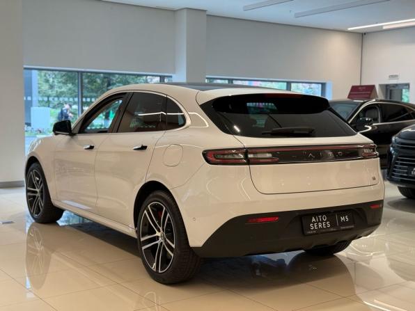 Aito M5 I с пробегом 2023 года, цена 5 100 000 рублей, 10 км, внедорожник, Автокод Объявления