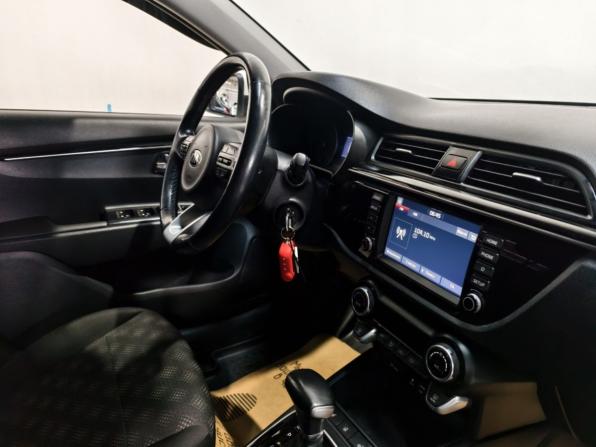 Kia Rio IV с пробегом 2018 года, цена 1 460 000 рублей, 106204 км, хэтчбек, Автокод Объявления