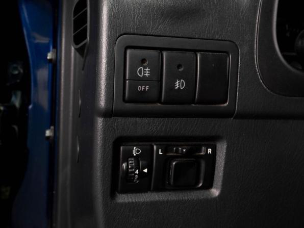 Suzuki Jimny III Рестайлинг 1 с пробегом 2009 года, цена 979 000 рублей, 270553 км, внедорожник, Автокод Объявления